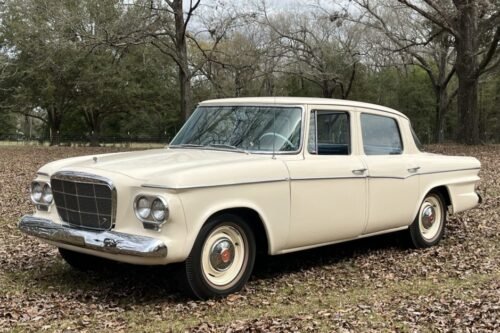 1962 Studebaker Larkdeluxe